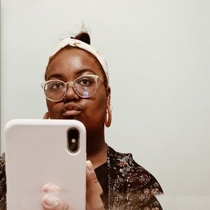 Meet your Posher, Lex!